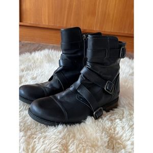 UGG WOMENS MOTO BOOTS-- BLACK LEATHER